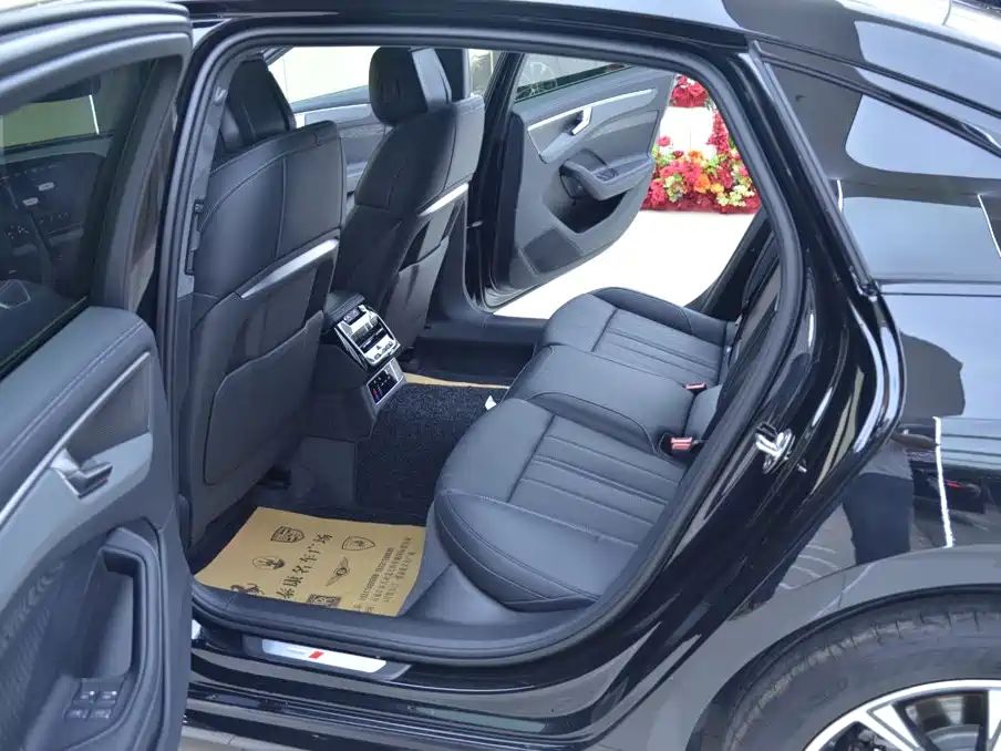 Audi A6L — миниатюра 5