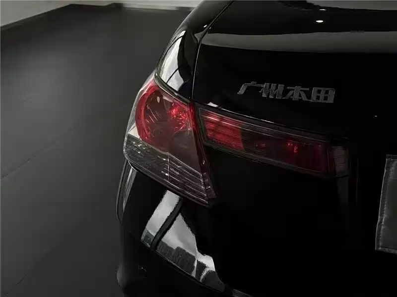 Honda Accord — миниатюра 18