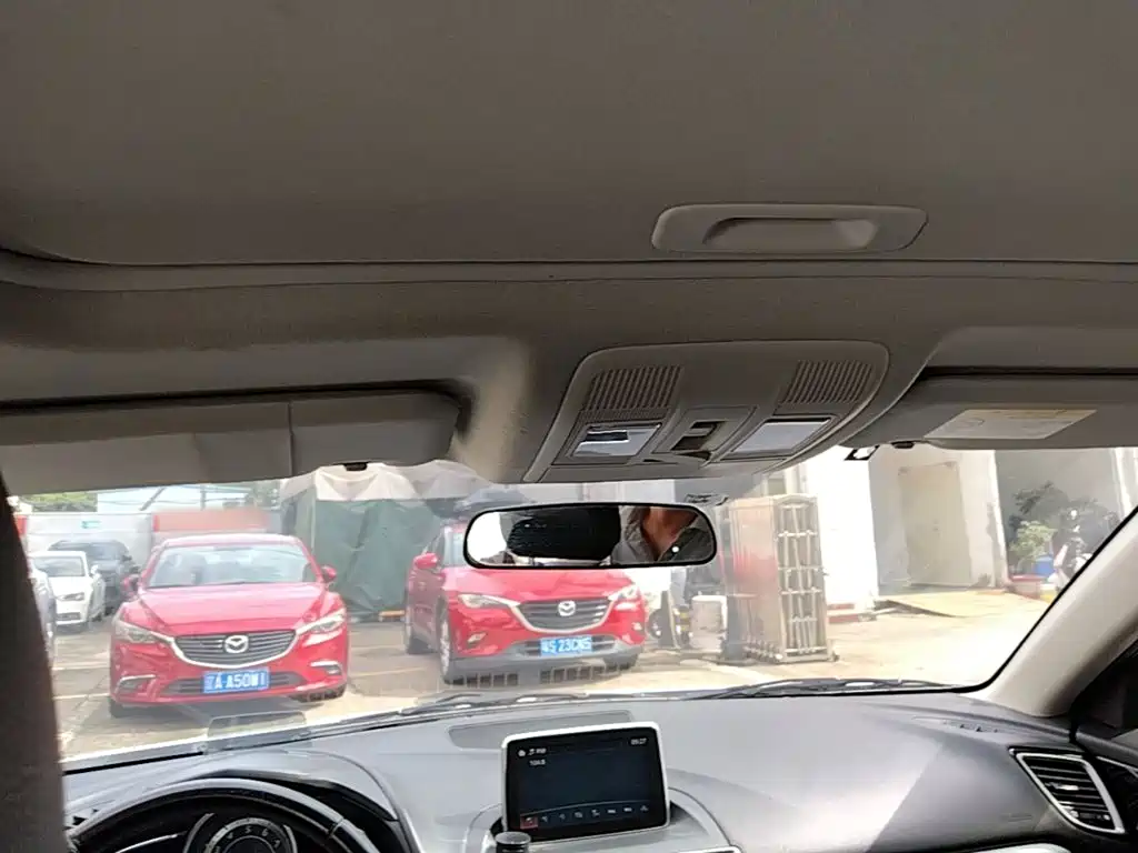 Mazda 3 Axela — миниатюра 18