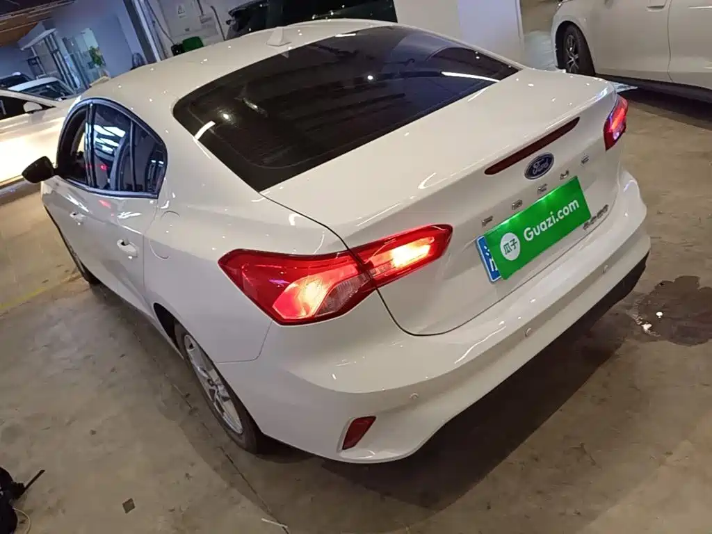 Ford Focus — миниатюра 5