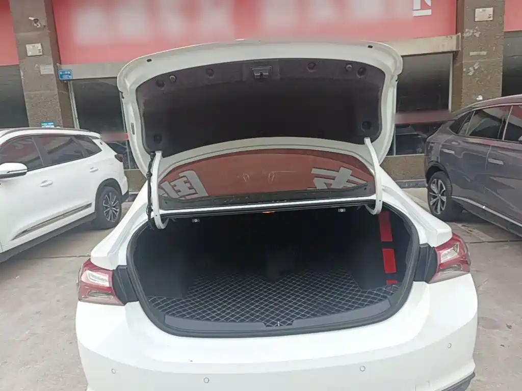 Chevrolet Malibu XL — миниатюра 19