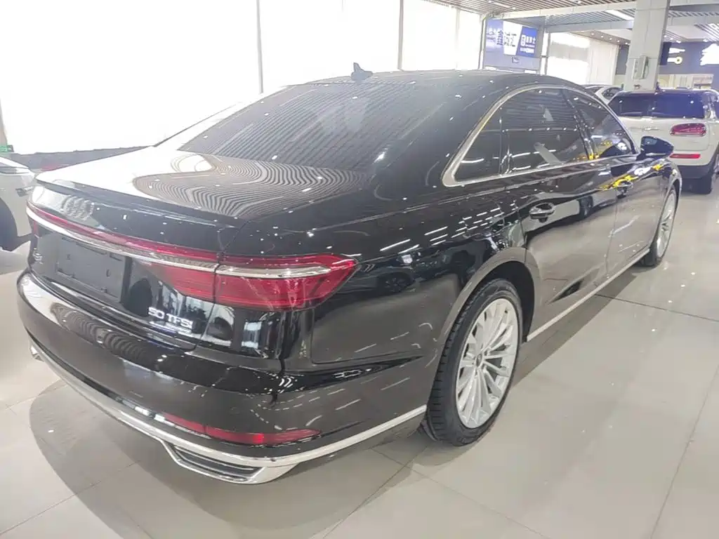 Audi A8 — миниатюра 7