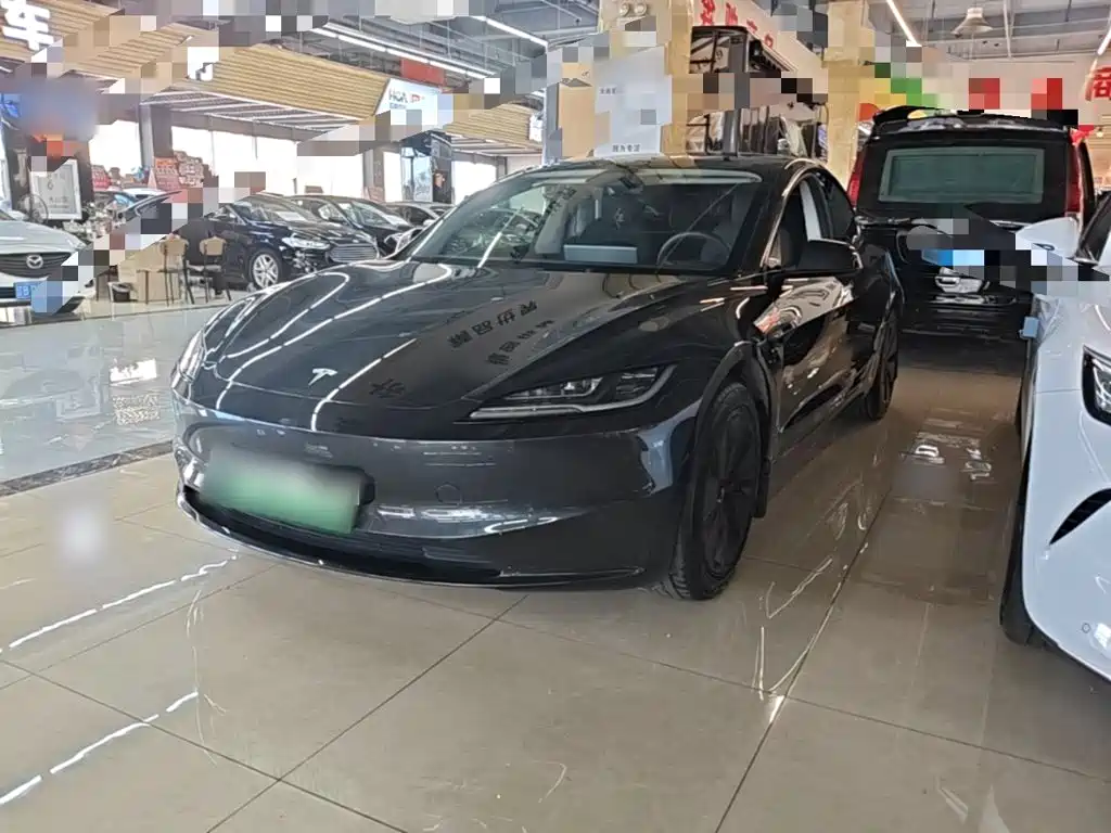 Tesla Model 3 — миниатюра 2