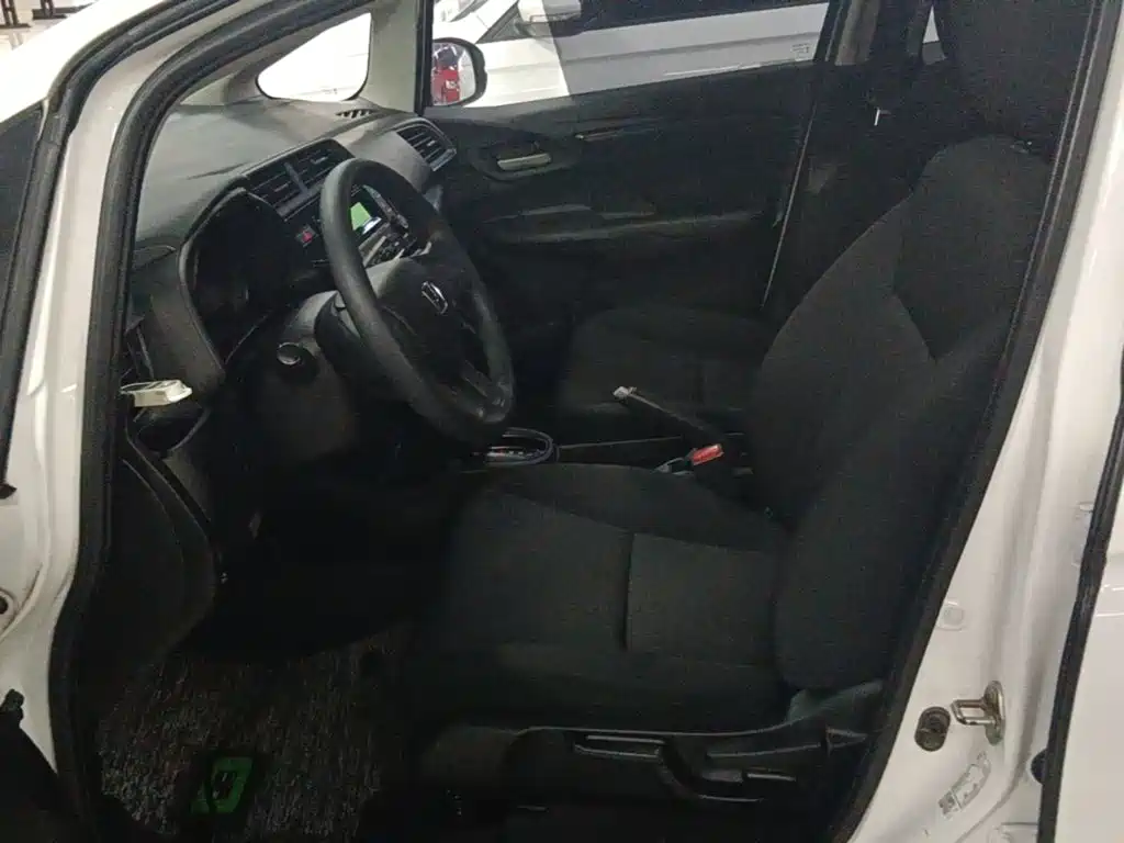 Honda Fit — миниатюра 15