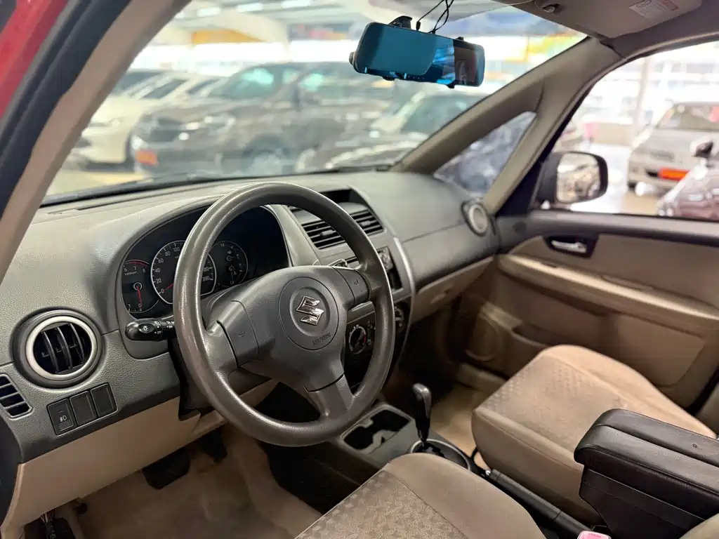 Suzuki SX4 2011 1.6L AT Comfort
