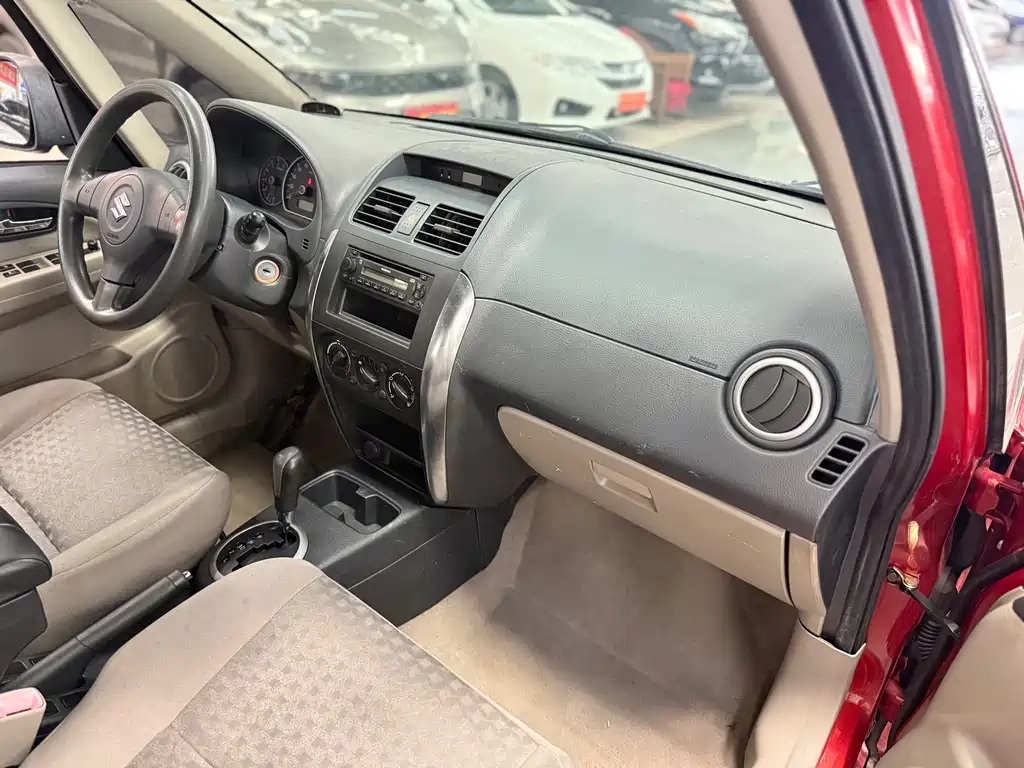 Suzuki SX4 2011 1.6L AT Comfort