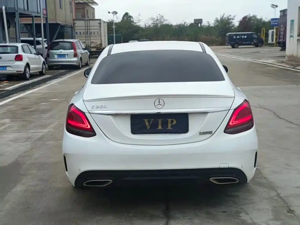 Mercedes-Benz C-Class — миниатюра 6