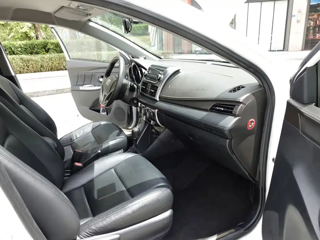Toyota Yaris L — миниатюра 9