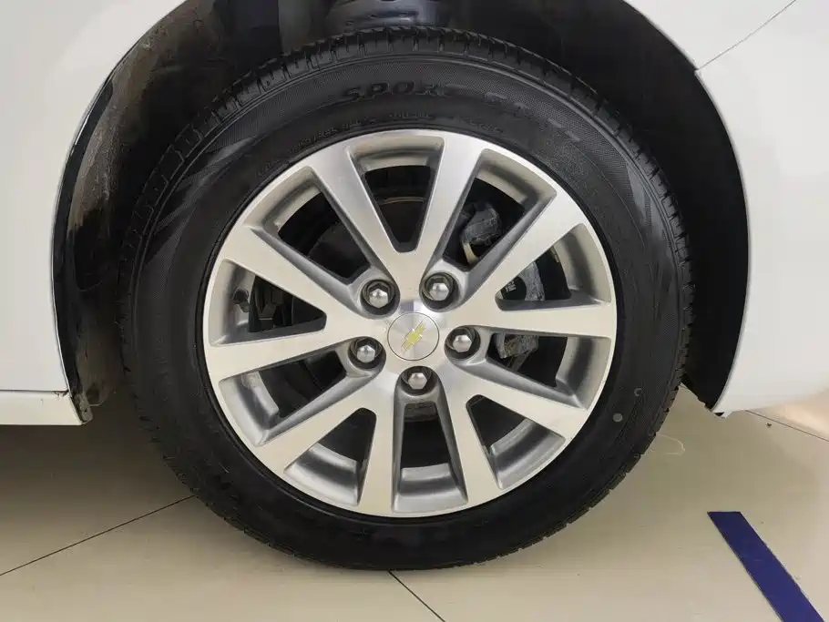 Chevrolet Malibu — миниатюра 6