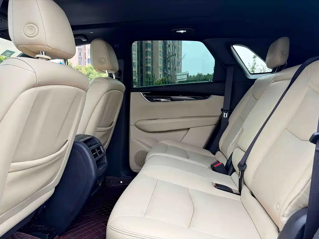 Cadillac XT5 — миниатюра 10