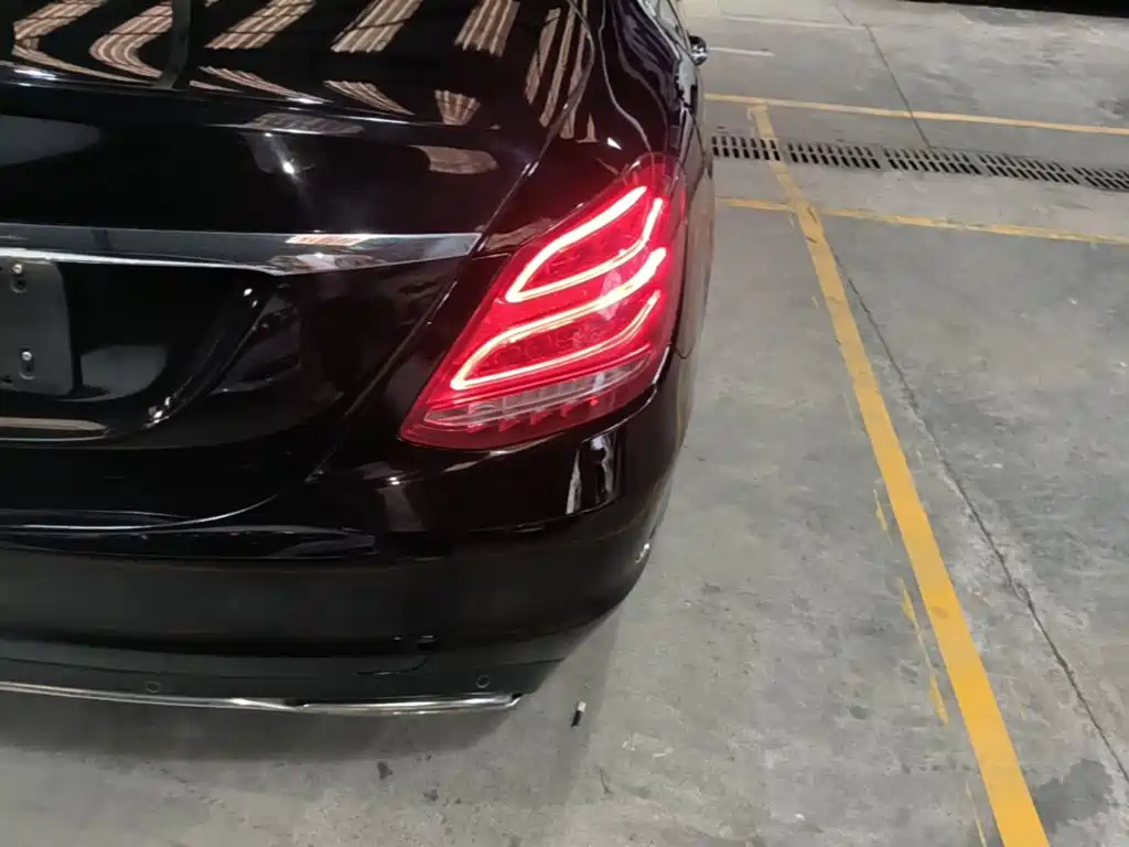 Mercedes-Benz C-Class — миниатюра 8
