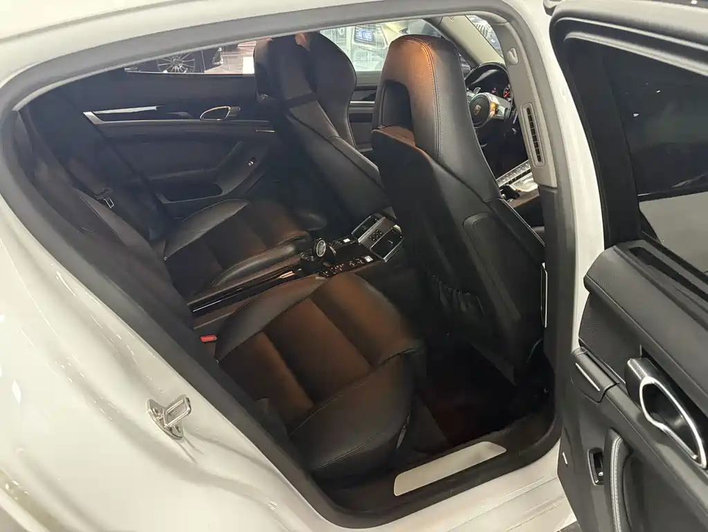 Porsche Panamera — миниатюра 13