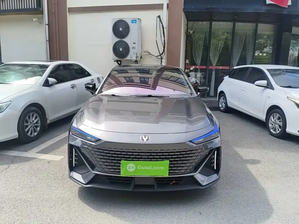Changan UNI-V — миниатюра 3