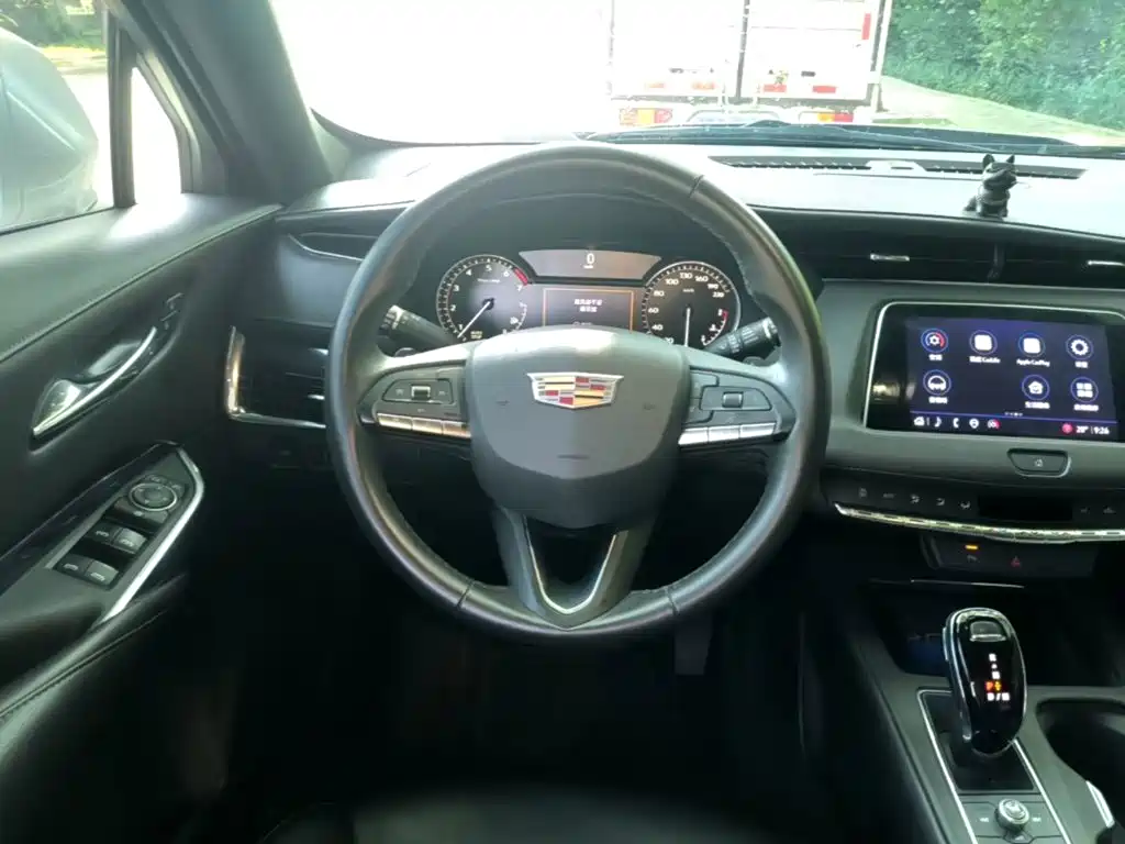 Cadillac XT4 — миниатюра 11