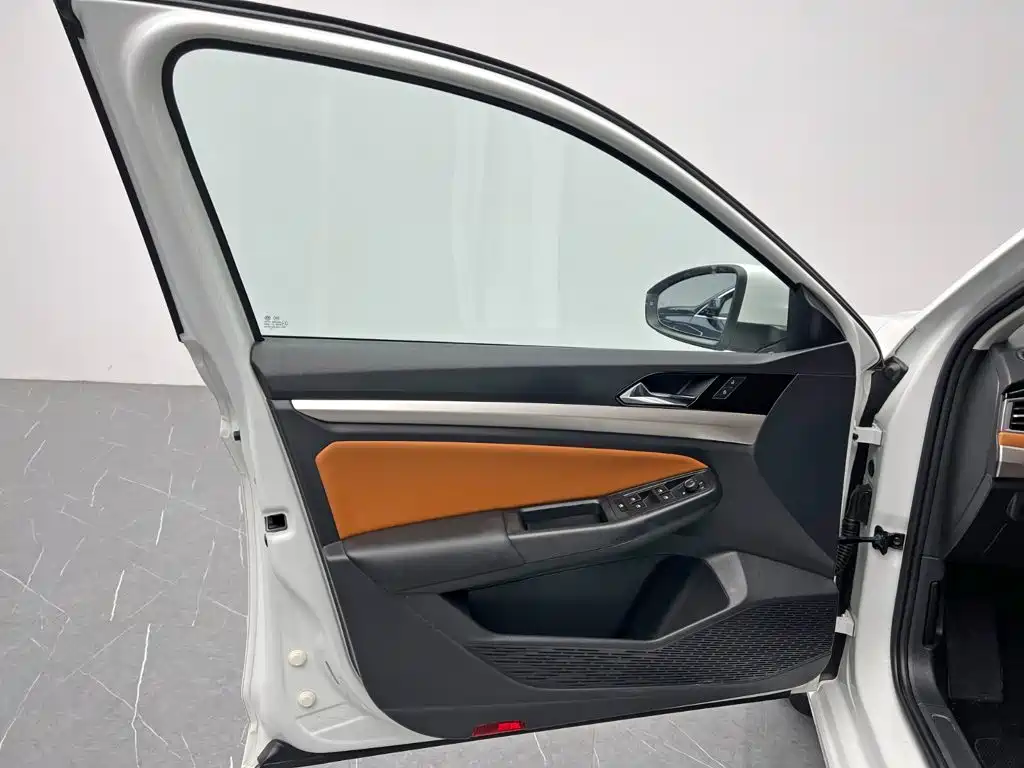 Volkswagen Bora — миниатюра 11