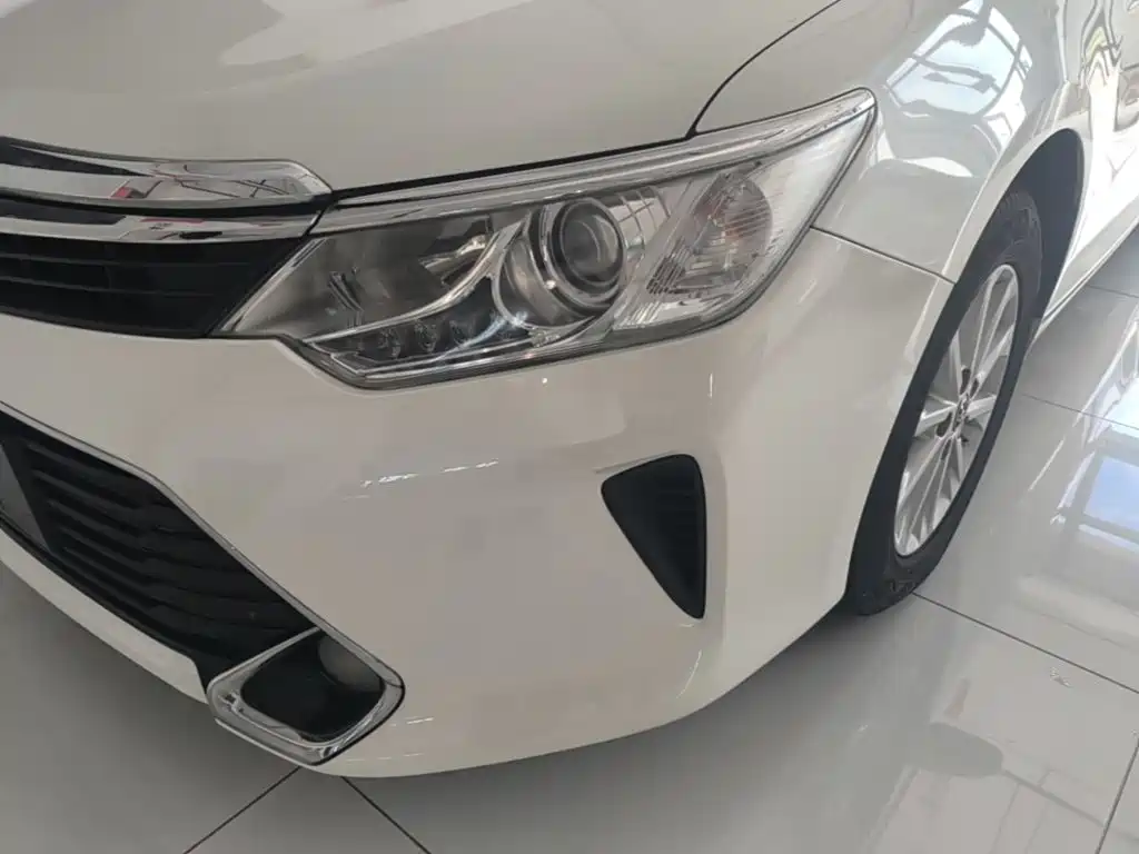 Toyota Camry — миниатюра 24