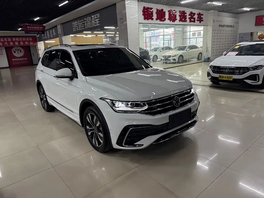 Volkswagen Tiguan L — миниатюра 3