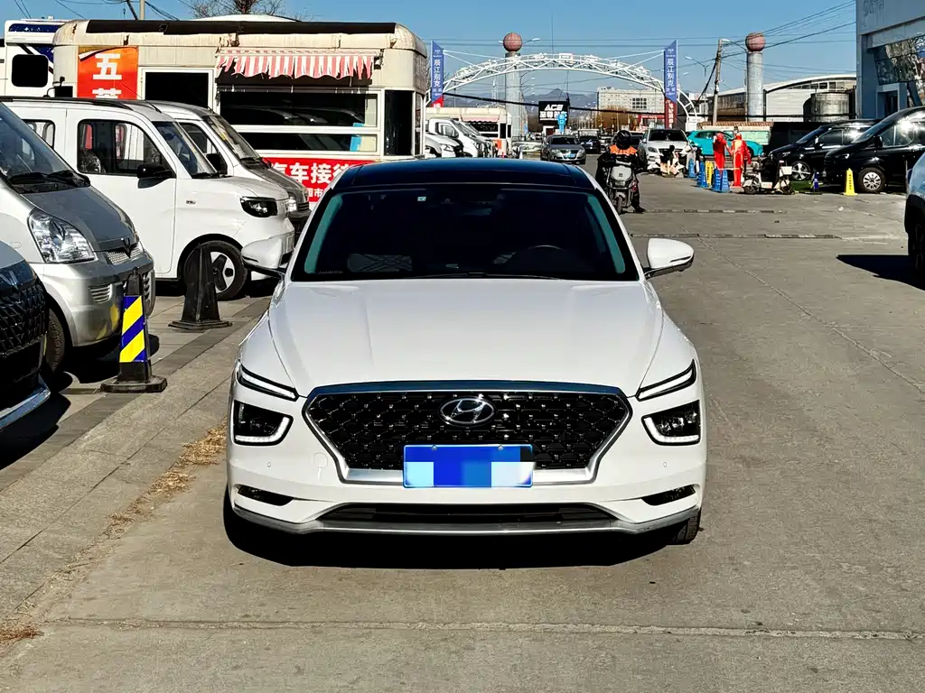 HYUNDAI NAME PICTURE