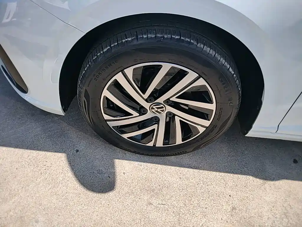 Volkswagen Lavida — миниатюра 23