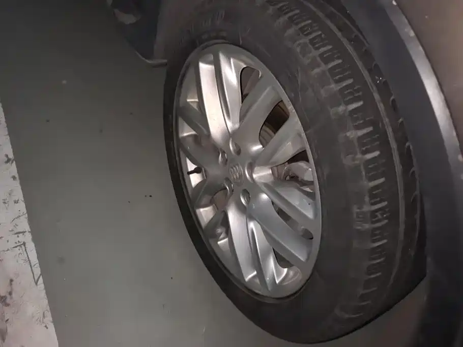Buick Envision Plus — миниатюра 6