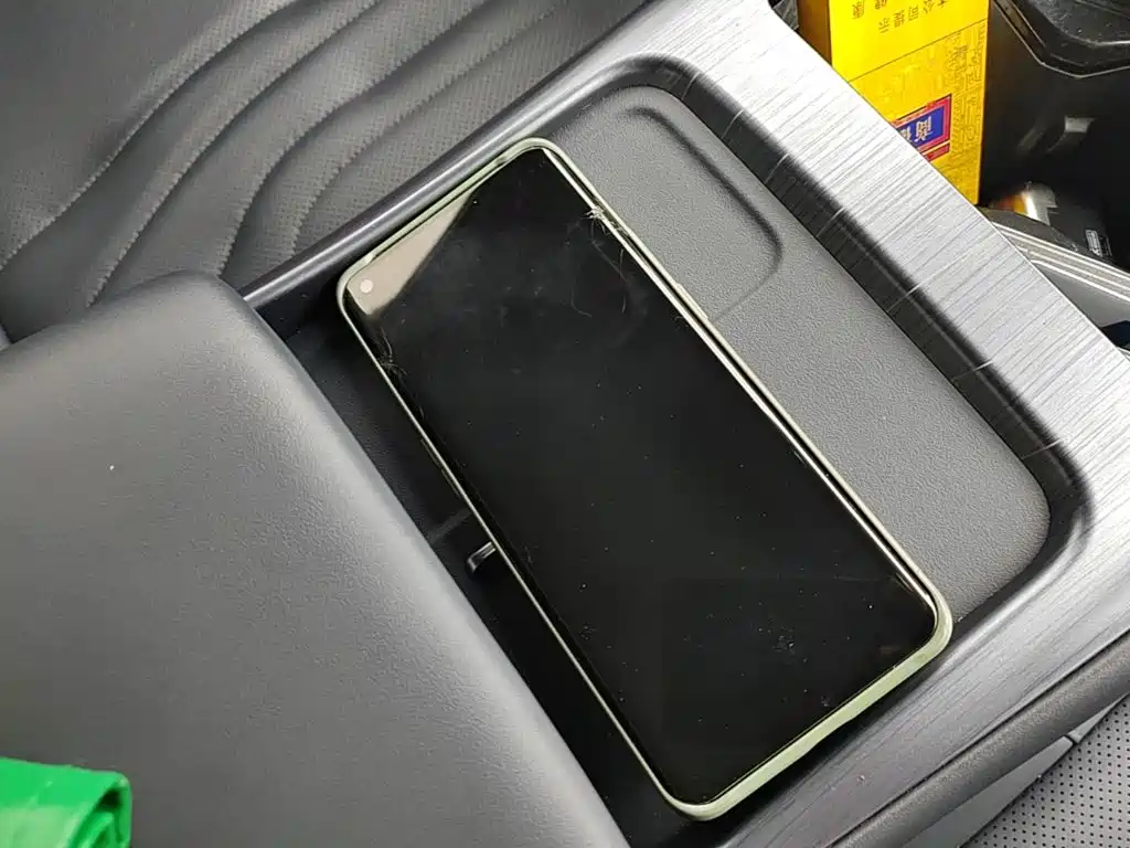 Galaxy Galaxy E5 — миниатюра 9
