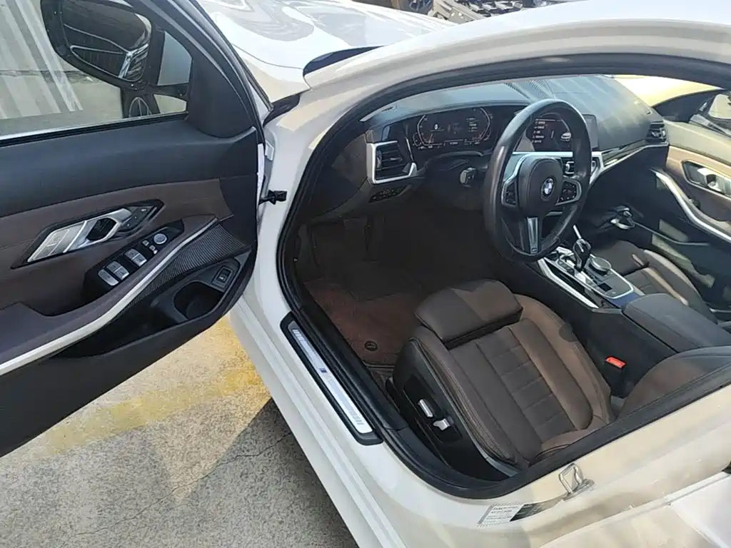 BMW 3 Series — миниатюра 16