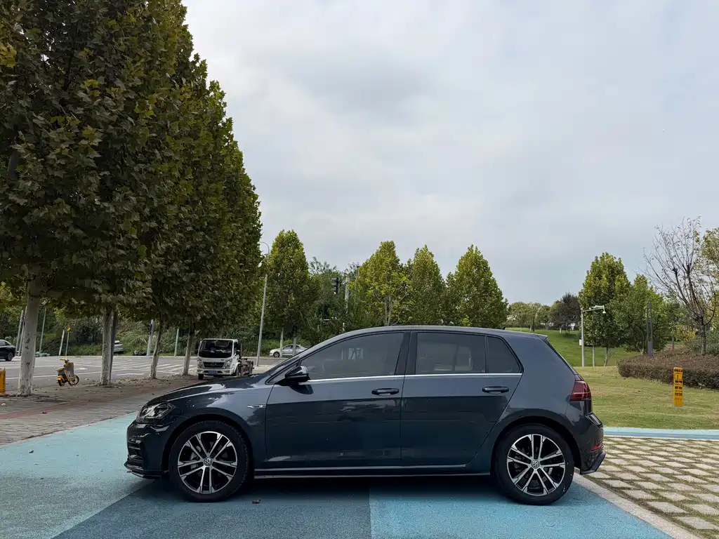 Volkswagen Golf — миниатюра 3