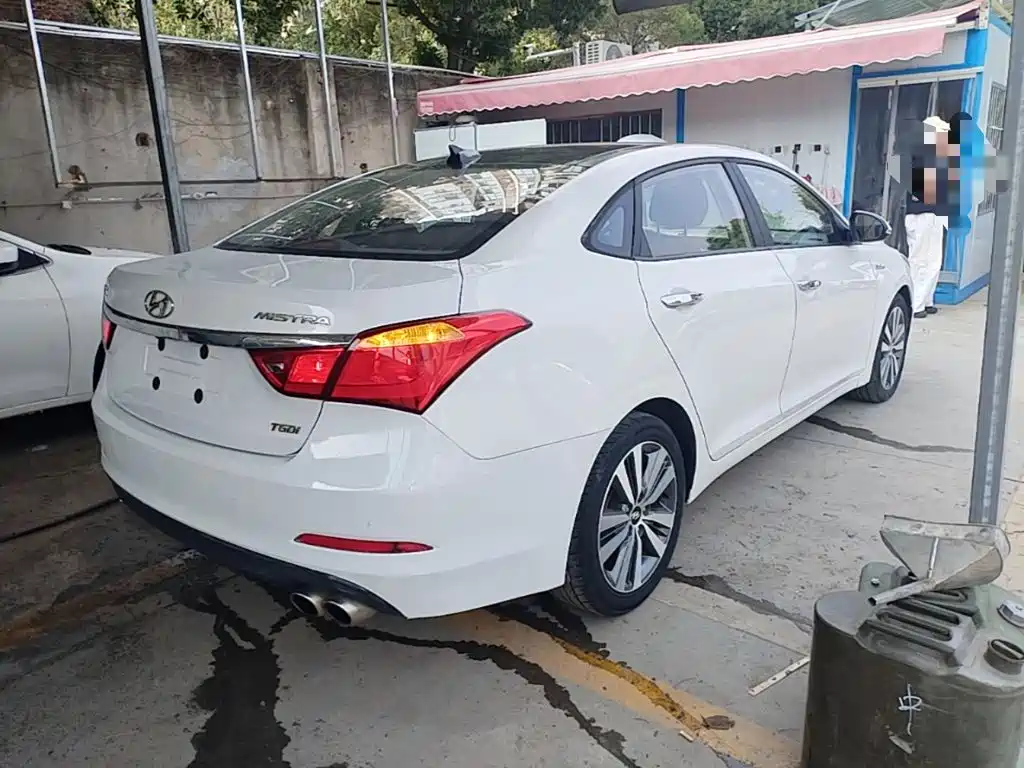 Hyundai Mistra — миниатюра 7