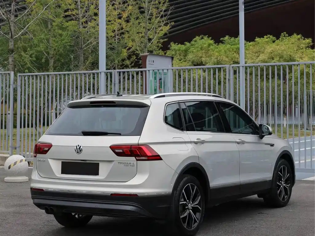 Volkswagen Tiguan L — миниатюра 7