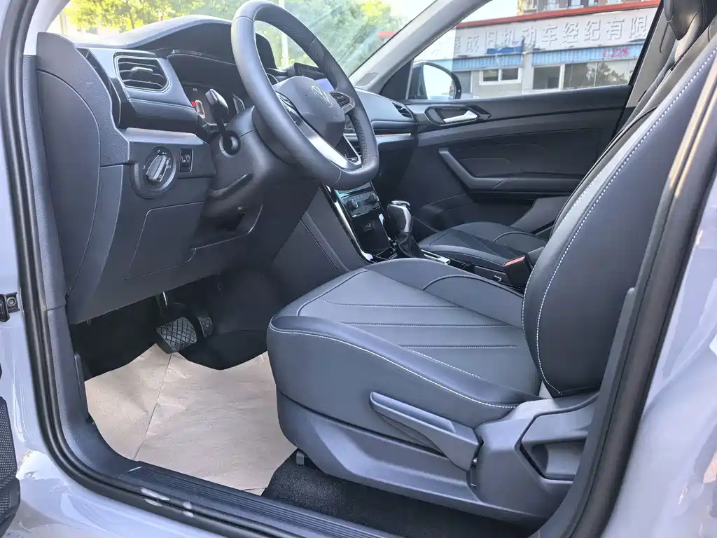 Volkswagen Tharu — миниатюра 4
