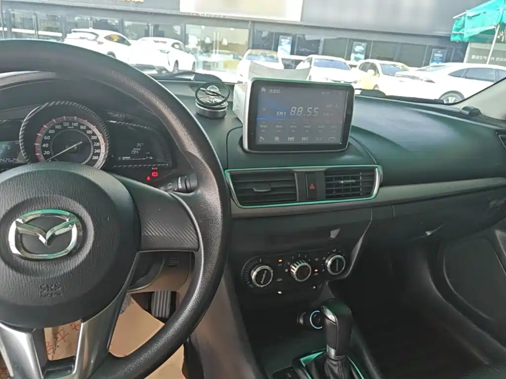 Mazda 3 Axela — миниатюра 10