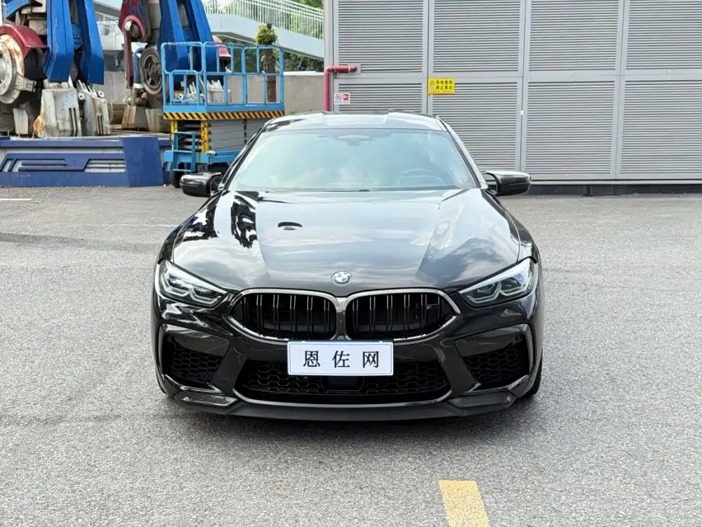 BMW M8 — миниатюра 2