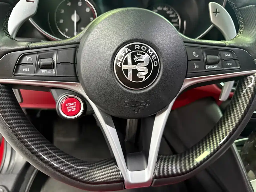 Alfa Romeo Giulia — миниатюра 3
