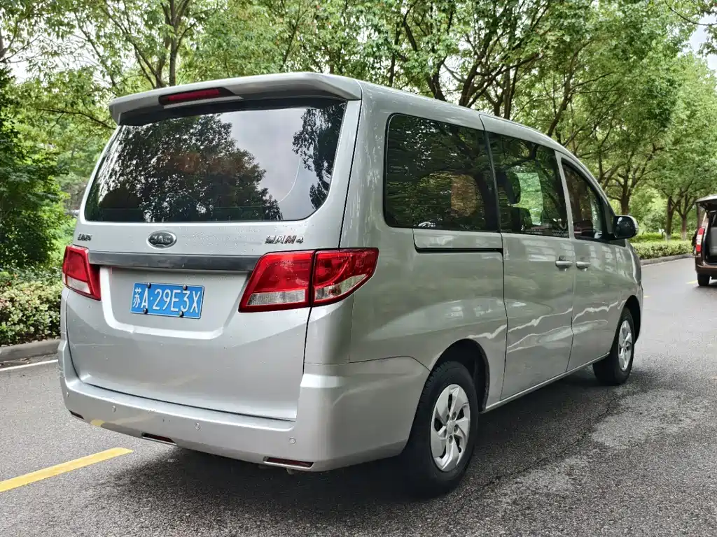 JAC Refine Refine M4 — миниатюра 4