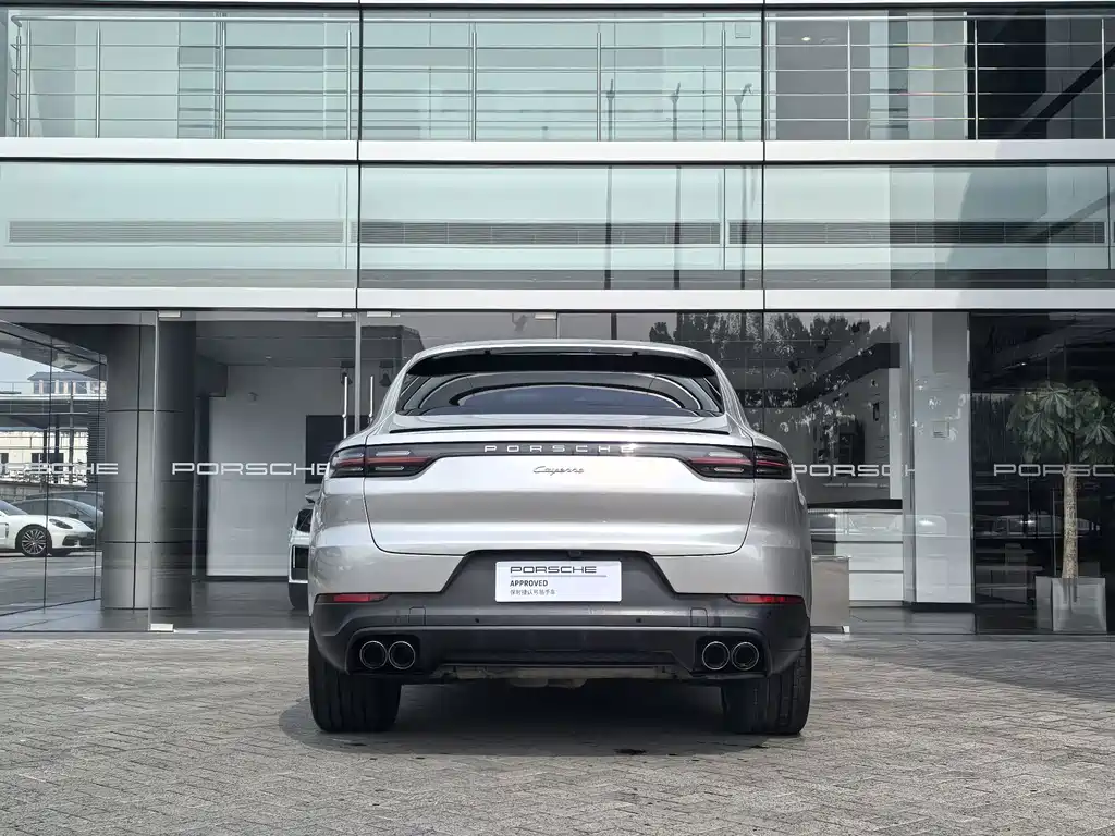 Porsche Cayenne — миниатюра 7