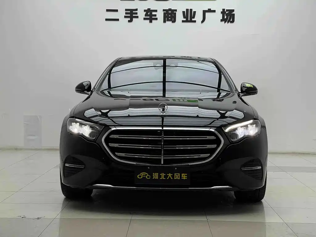 Mercedes-Benz E-Class — миниатюра 2