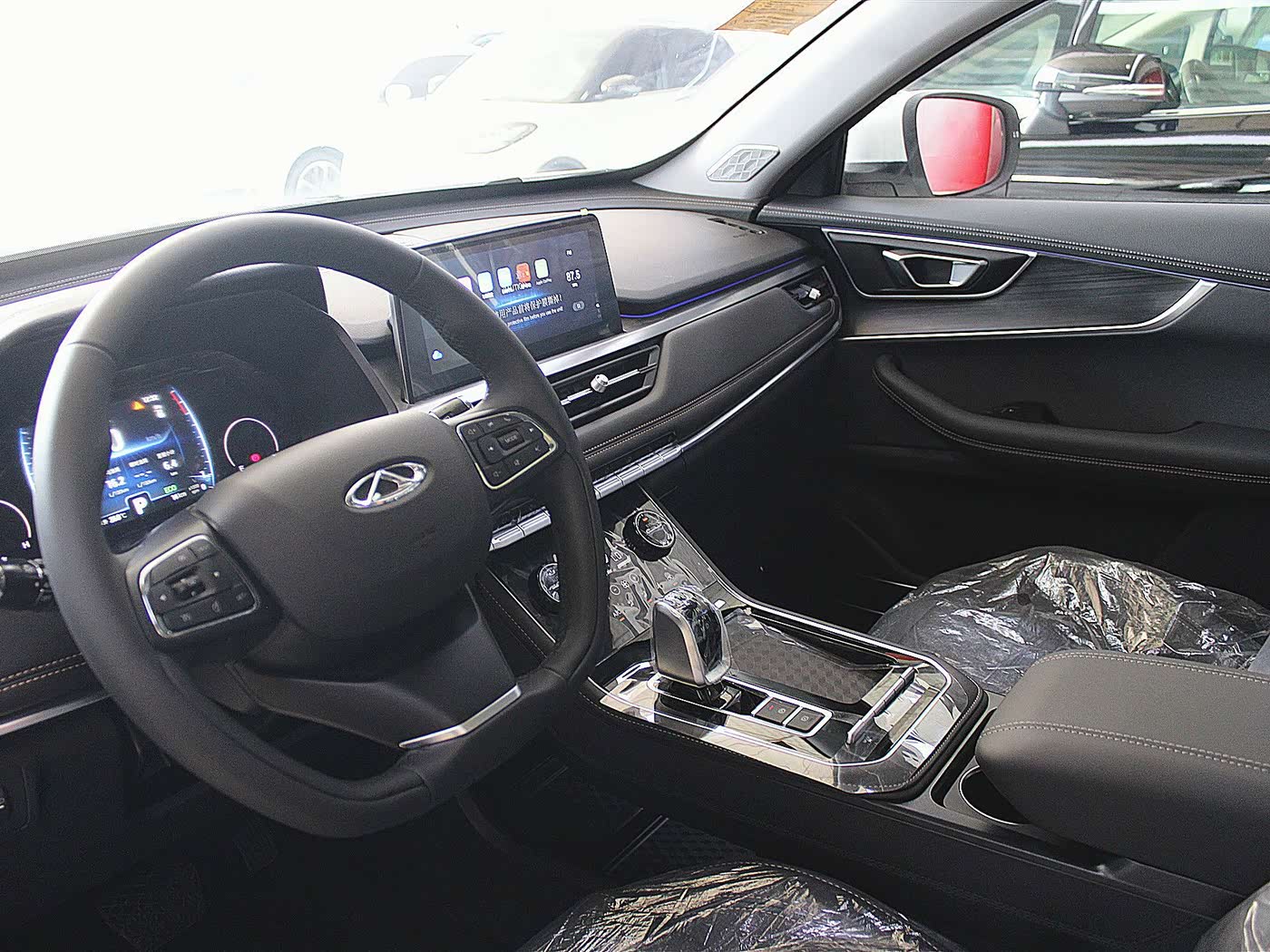 CHERY Tiggo 8 1.5 л 2026 г. Белый, пробег 100 км