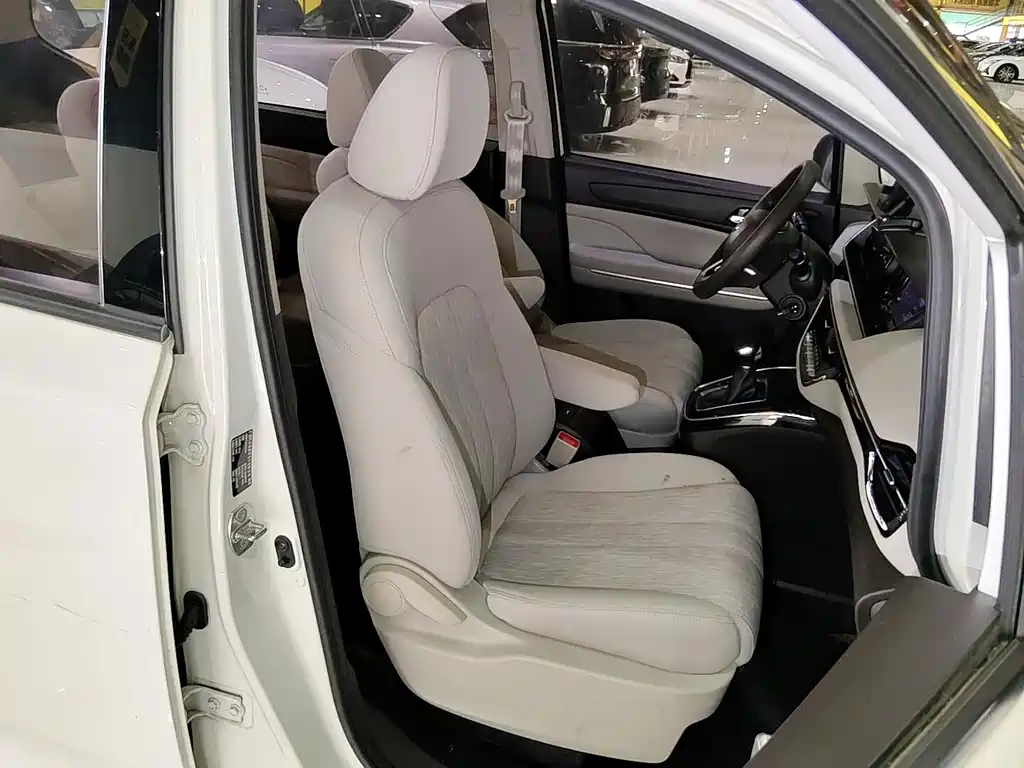GAC Motor Trumpchi M6 — миниатюра 6