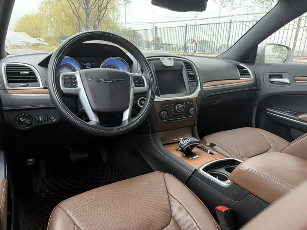Chrysler 300C — миниатюра 15