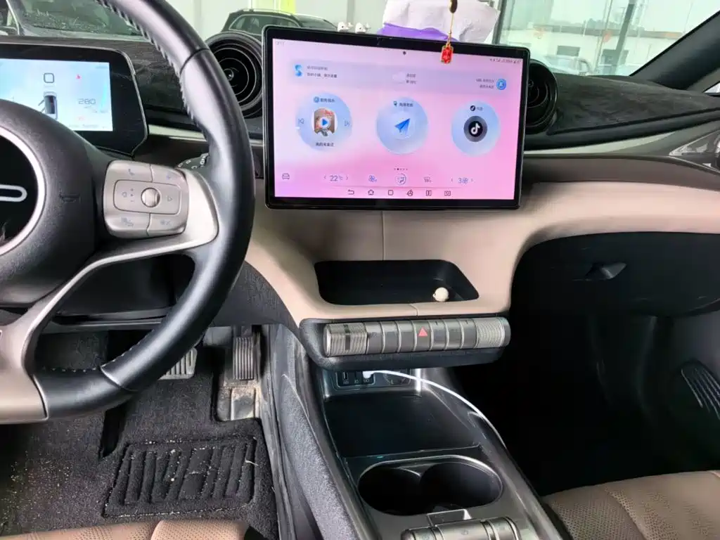BYD Dolphin — миниатюра 13