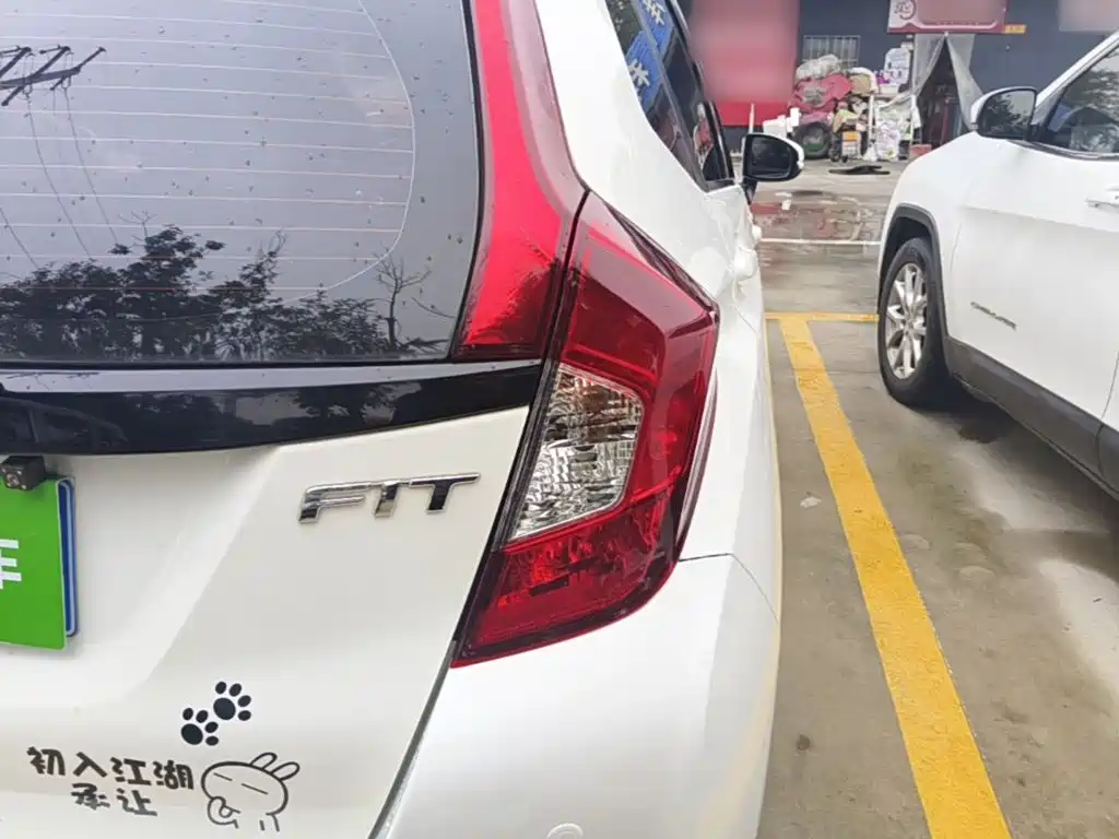 Honda Fit — миниатюра 8