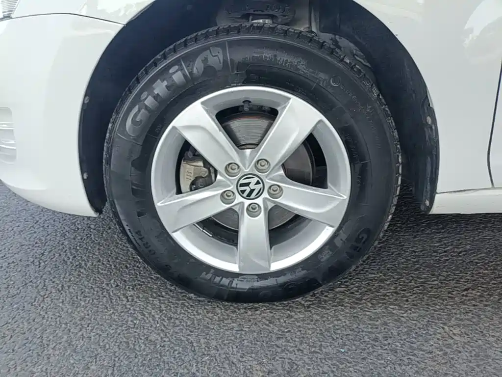 Volkswagen Santana — миниатюра 23