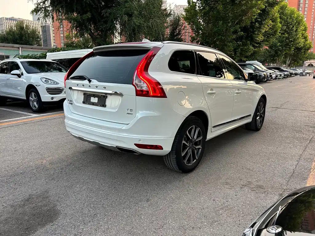 Volvo XC60 — миниатюра 6