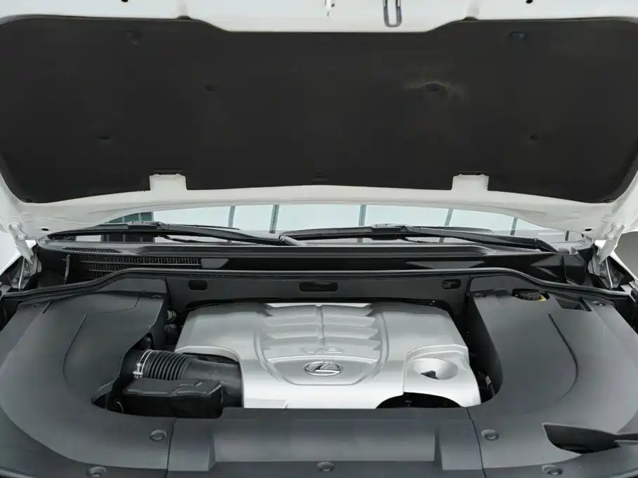 Lexus LX — миниатюра 47
