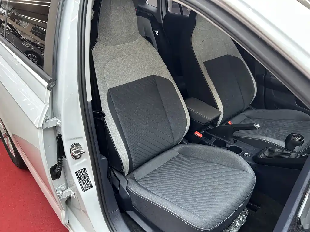 Volkswagen Lavida — миниатюра 32