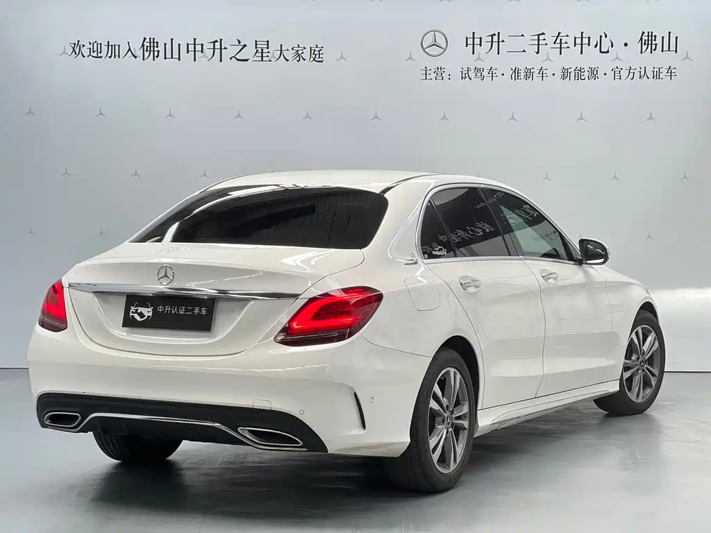 Mercedes-Benz C-Class — миниатюра 2