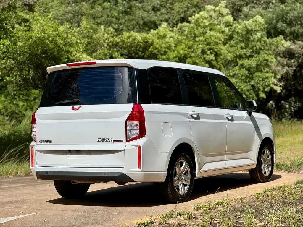 Wuling Hongguang PLUS — миниатюра 6