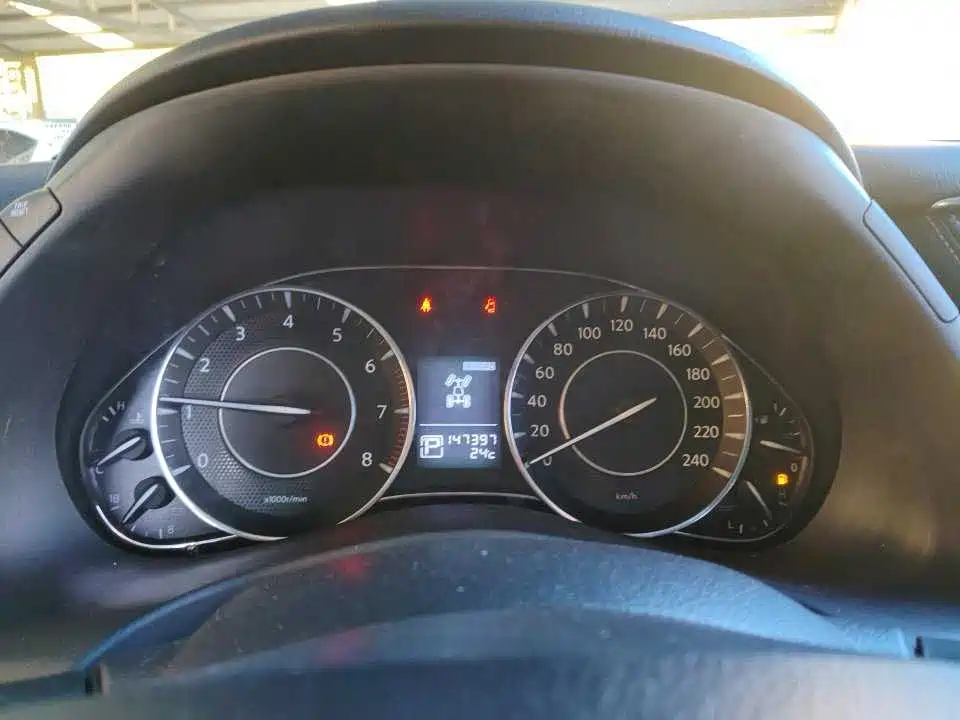 Nissan Patrol — миниатюра 7