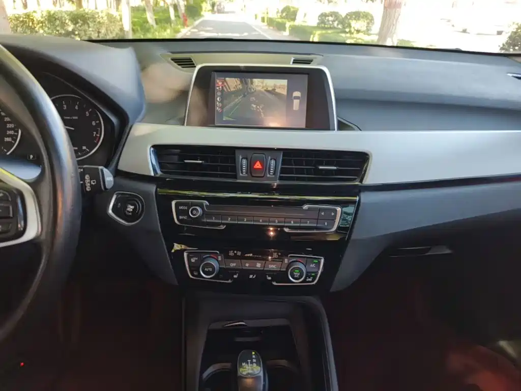 BMW X1 — миниатюра 13