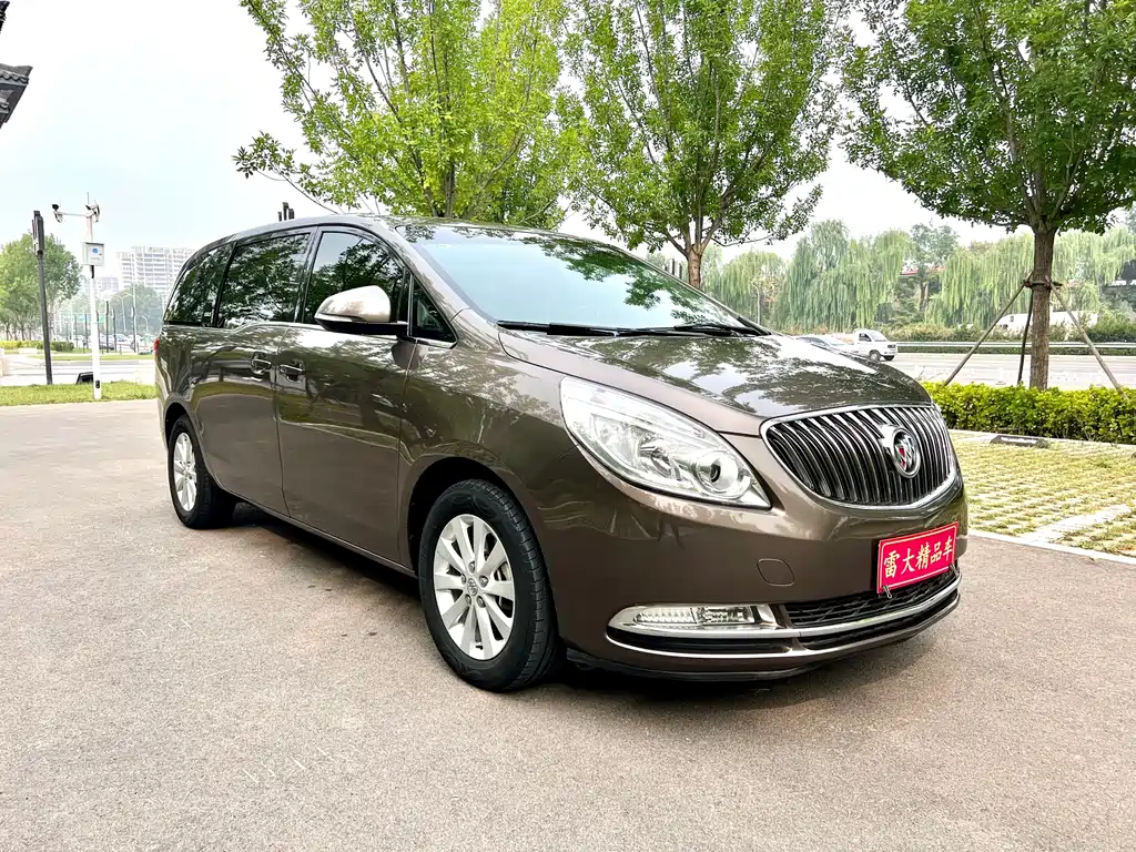 Buick GL8 — миниатюра 2